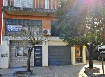 Casa · 380m² · 12 Ambientes · 3 Cocheras · Casa Multifamiliar 12 Ambientes con Patio, Terraza y Cochera.