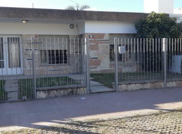 Casa de 9 ambientes, Córdoba · Venta Bº Ayacucho. Sobre Calle Toledo. Gran Casa
