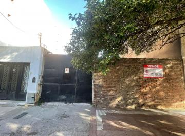 Casa · 279m² · 5 Ambientes · 2 Cocheras · Terreno Apto Desarrollo en Venta - Alto Alberdi