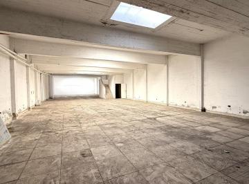 Local comercial · 550m² · Local a La Calle en Jacinto Peralta Ramos y Fortunato de La Plaza