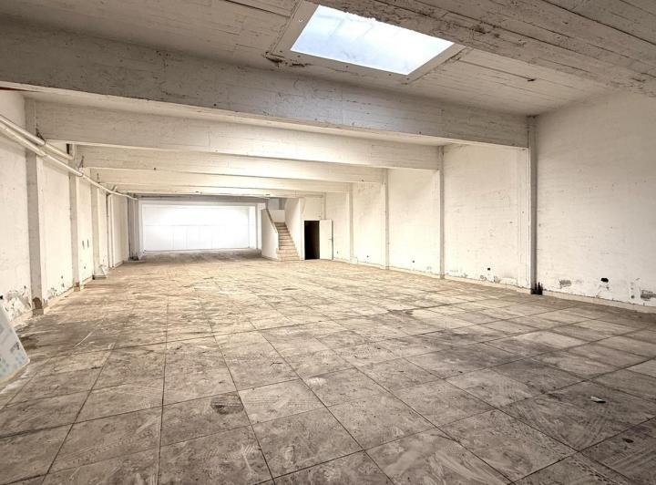 Local comercial · 550m²