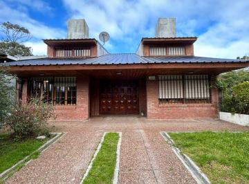 Casa de 6 ambientes, Mar del Plata · Propiedad en Block Compuesta por Dos Duplex