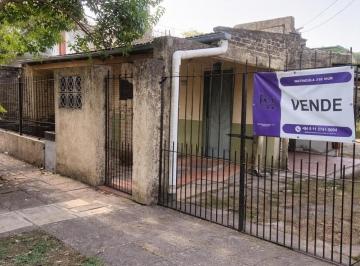 Casa · 40m² · 2 Ambientes · Casa a Remodelar en Paso del Rey. Oportunidad