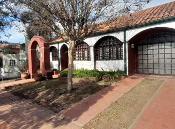 Casa · 200m² · 8 Ambientes · 2 Cocheras · Casa en Venta, Tres Dorm., Urca