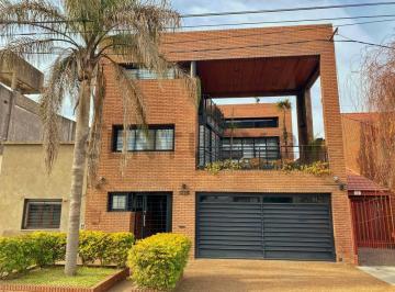 Casa · 500m² · 5 Dormitorios · 2 Cocheras · Casa en La Plata 38 E/ 29 y 30