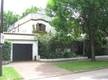 Casa · 254m² · 3 Dormitorios · 1 Cochera · Lindísima Casa - Jose Marmol
