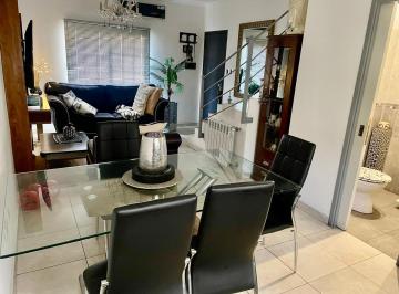 Departamento · 60m² · 3 Ambientes · Excelente Depto 3 Amb C/balcon Frances en Escalada!