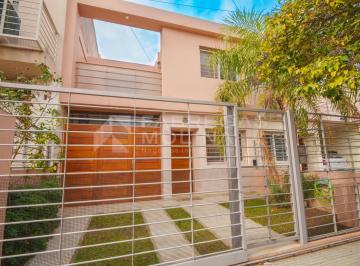 Casa · 137m² · 3 Ambientes · 1 Cochera · ¡Venta! Dúplex en Urca ¡Con Escritura!