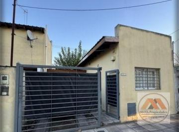 PH de 2 ambientes, Lomas de Zamora · Casa PH Al Fte, con Cochera - Lomas de Zamora