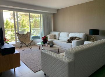 Departamento · 130m² · 5 Ambientes · 1 Cochera · Departamento en Venta en Edificio Yoo – 3 Dorm. Servicio, Piso Alto, Cochera y Amenities Pre