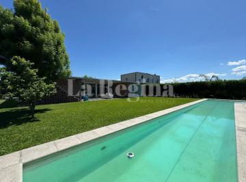 pileta · Casa en Venta en San Gabriel, Villanueva, Tigre
