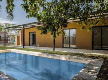 Casa · 70m² · 3 Ambientes · 1 Cochera · Venta | Casas en Venta | Roldan