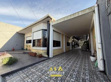 Casa de 5 ambientes, Almirante Brown · Venta de Casa 5 Ambientes en Burzaco, Almirante Brown