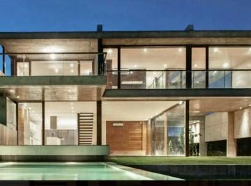 Casa de 8 ambientes, Tigre · Venta con Renta - Imponente Casa en Venta Al Lago Central en Cabos del Lago