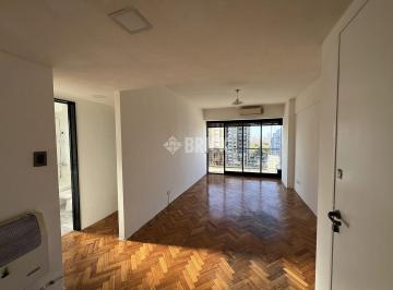 Departamento · 70m² · 3 Ambientes · Segurola Al 1700 - Cfte Impecable Balcon V/abierta Todo Sol Doble Entrada