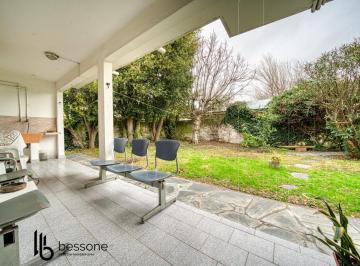 Casa · 70m² · 3 Ambientes · 1 Cochera · Casa en Alfar