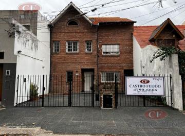 frente · Casa 6 Ambientes en Venta con Jardín y Pileta. Olivos – Zona Residencial