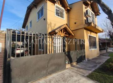 Casa · 180m² · 6 Ambientes · 1 Cochera · Casa 6 Ambientes. | Mariscal Castilla 4988