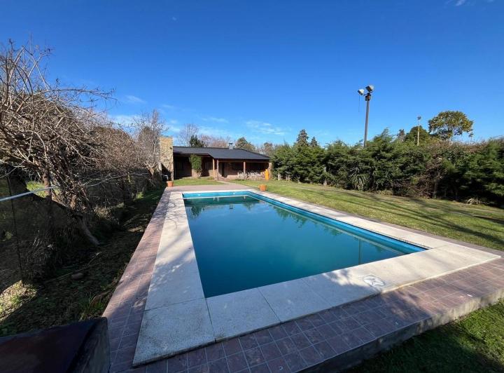 Casa · 70m² · 3 Ambientes · 2 Cocheras