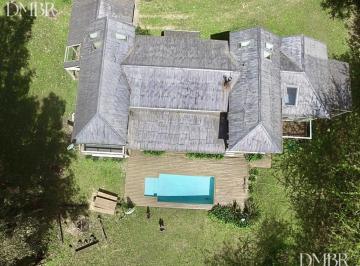 Campo · 250m² · 2 Dormitorios · 2 Cocheras · Chacra en El Aduar