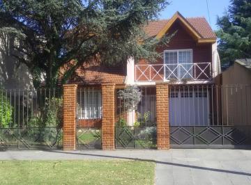 Casa · 245m² · 4 Ambientes · Casa 4 Ambientes en Venta en Florencio Varela