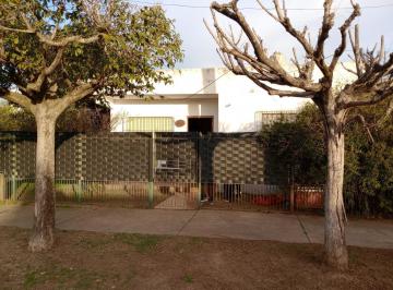 Casa · 56m² · 3 Ambientes · 1 Cochera · Casa Americana. Oportunidad.