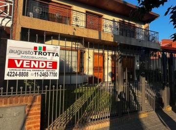Casa · 280m² · 4 Ambientes · 1 Cochera · Casa en Venta