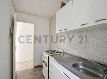 Departamento · 31m² · 2 Ambientes · Departamento de un Dormitorio con Balcón Al Frente