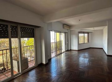 Departamento de 8 ambientes, Posadas · Departamento Centrico de 4 Dorm.