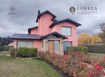 Casa de 7 ambientes, Dina Huapi · Amplia Casa en Venta. Dina Huapi