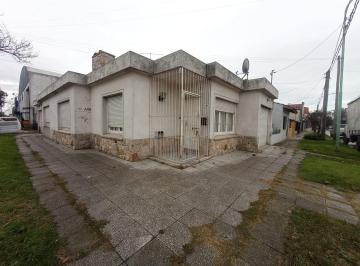 Casa · 100m² · 2 Ambientes · 1 Cochera · Casa 2 Ambientes con Cochera y Patio en San Cayetano