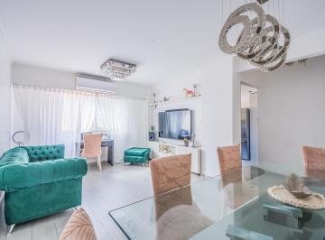 Departamento · 81m² · 4 Ambientes · 1 Cochera · Venta de Departamento 4 Ambientes en Flores con Cochera Opcional