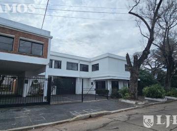 Depósito · 2290m² · Depósito en Alquiler en Vicente López