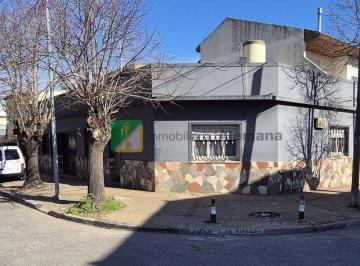 ALE-ALE-6930_2 · Venta - Casa - 3 Ambientes - Para Dos Familias - V. Ballester