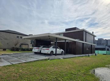 Casa de 5 ambientes, Ezeiza · Impecable Casa a Estrenar - La Providencia - Barrio Golf I