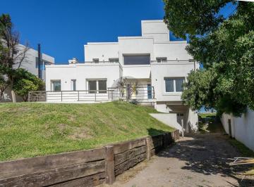 Casa · 379m² · 7 Ambientes · 1 Cochera · Casa en Alquiler Pinamar Norte
