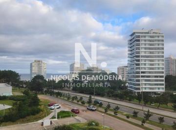 Foto1 · Departamento de 3 Dorm. + Depndencia en Venta en Torre One, Punta del Este.