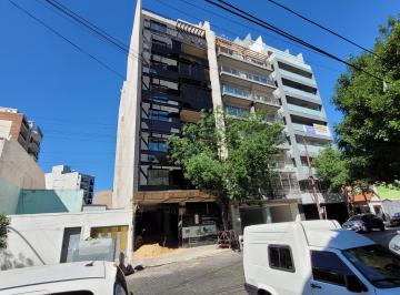 Departamento de 4 ambientes, Villa Luro · Departamento 4 Amb. Al Frente C/ Balcón Excelente. Construcción y Diseño