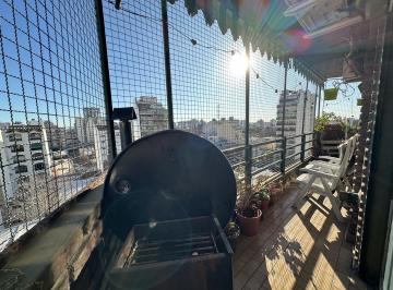 Departamento · 54m² · 3 Ambientes · Excelente 3 Amb C/ Cocina Separada - 2 Baños y Balcón - Floresta