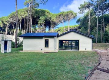 Casa · 196m² · 5 Ambientes · 2 Cocheras · Venta Casa Carilo Barrio Constancia
