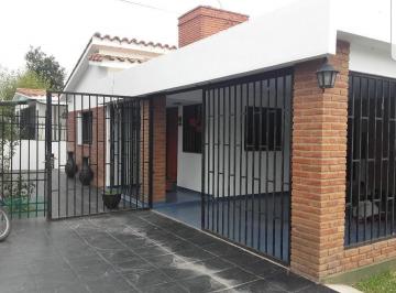 Casa · 150m² · 3 Dormitorios · 2 Cocheras · Casa con Pileta
