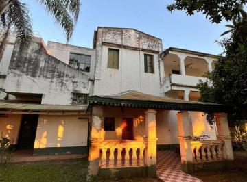 Casa · 964m² · 8 Ambientes · 1 Cochera · Casa con Parque Vista Al Rio en Alquiler