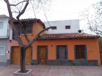 Casa de 10 ambientes, Godoy Cruz · Hermosa Casa a 5 Cuadras de La Quinta