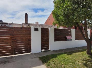 Casa de 4 ambientes, Santa Clara del Mar · Chalet y Departamento en Santa Clara del Mar. Calle Rio Grande