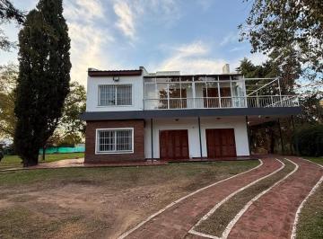 Casa · 150m² · 5 Ambientes · Casa en Venta Sobre Ruta 9! Funes