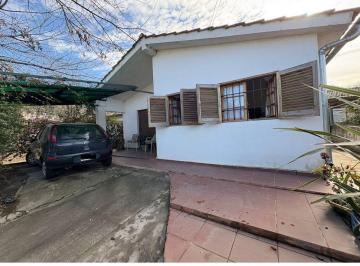 Casa · 122m² · 3 Ambientes · 1 Cochera · Venta Casa Rio Ceballos