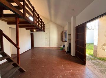 Casa · 185m² · 4 Ambientes · 3 Cocheras · Oportunidad Casa en Urca a Remodelar Excelente Ubicacion
