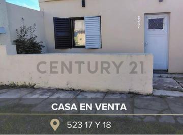 Casa · 70m² · 3 Ambientes · 2 Cocheras · Venta de Casa con Galpon