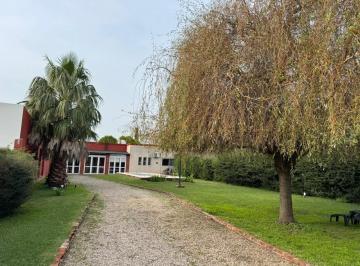 Casa de 6 ambientes, Chivilcoy · Casaquinta Lamadrid 2173 - Chivilcoy