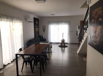 Departamento · 96m² · 4 Ambientes · 2 Cocheras · B° Altos de El Encuentro Duplex en Venta